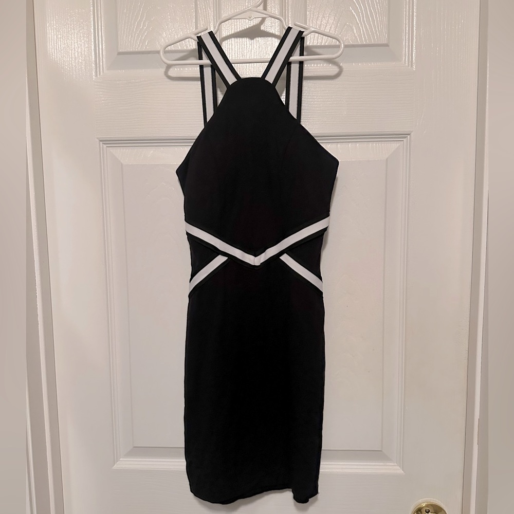 ❤️ Body Con Black Criss Cross Dress Size XXS